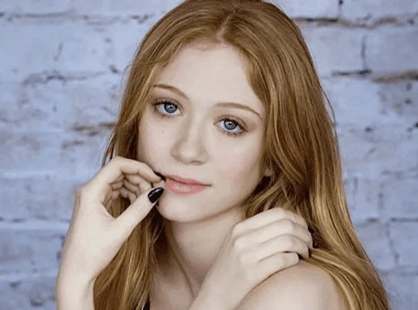 Liliana Mumy Biography